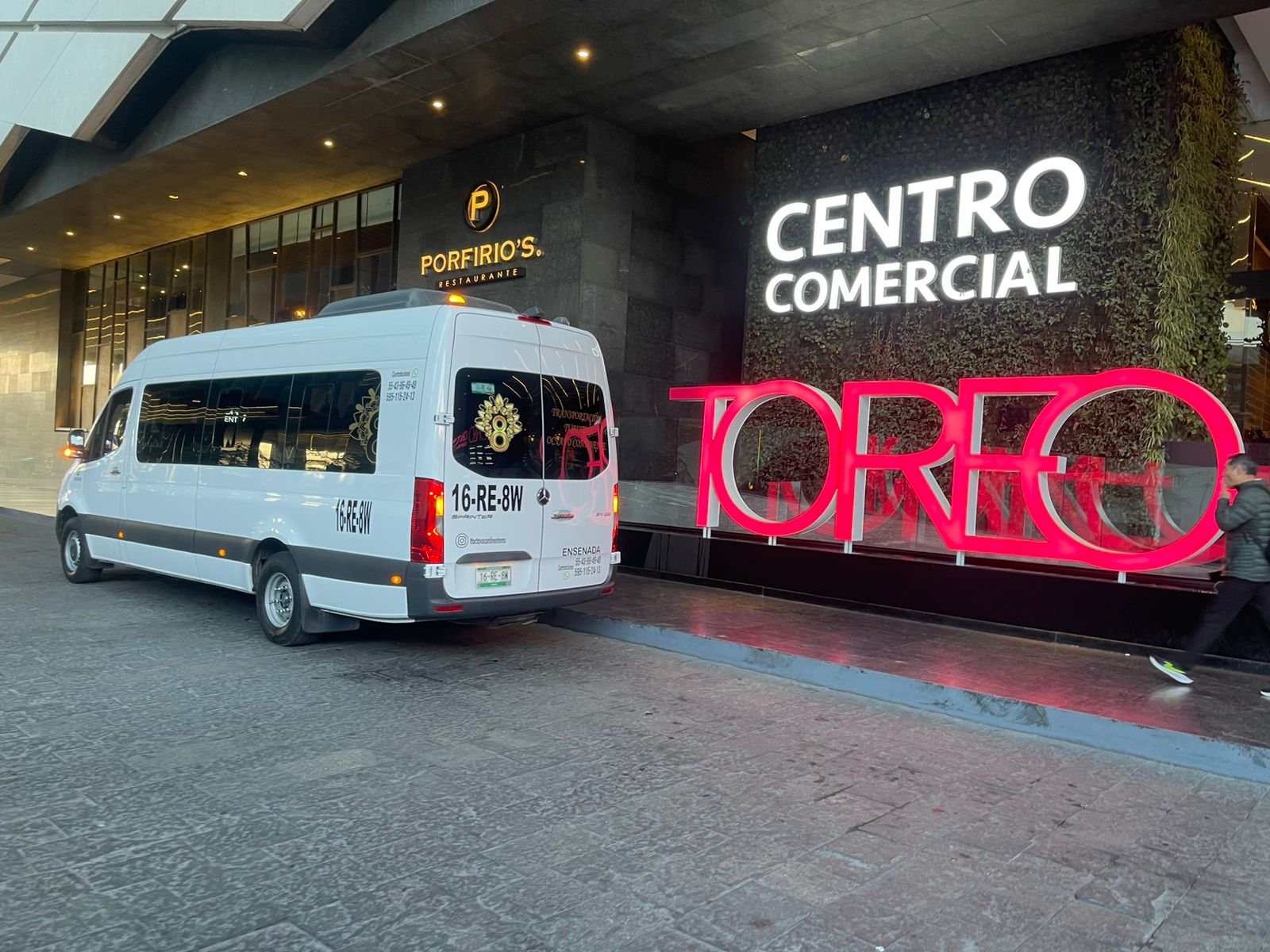 Servicio en Centro Comercial